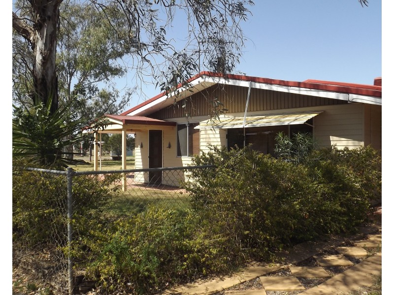 34-38 Edwardes Street, Roma QLD 4455