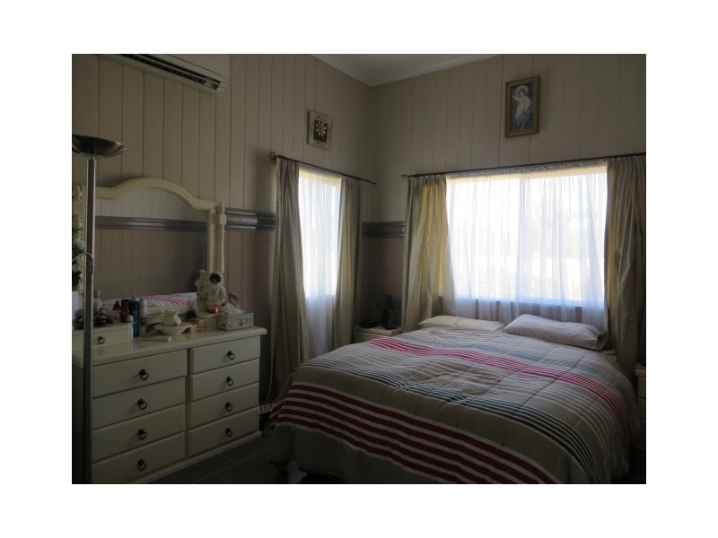 7 Garden Street, Yuleba QLD 4427