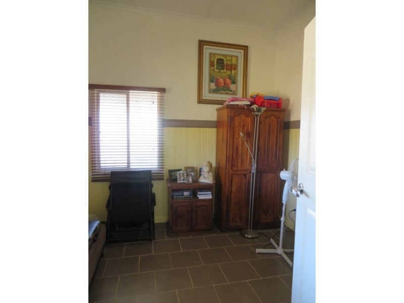 7 Garden Street, Yuleba QLD 4427