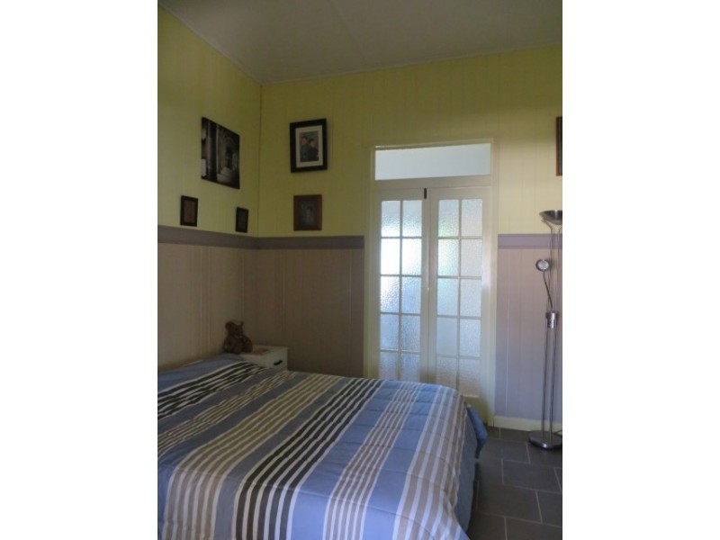 7 Garden Street, Yuleba QLD 4427