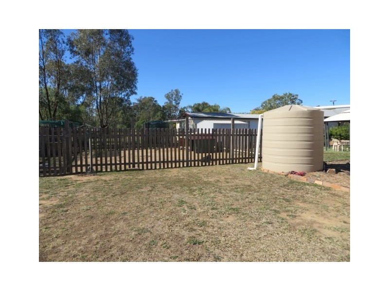 7 Garden Street, Yuleba QLD 4427