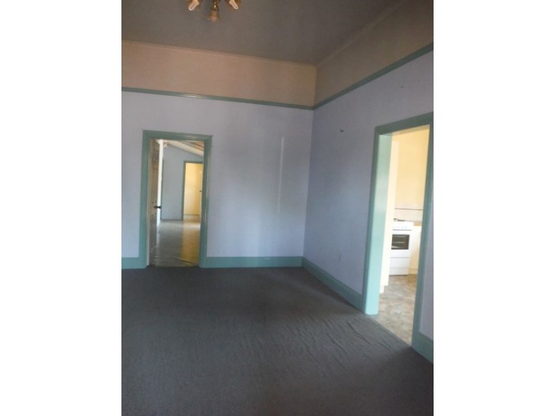 105 Charles Street, Roma QLD 4455