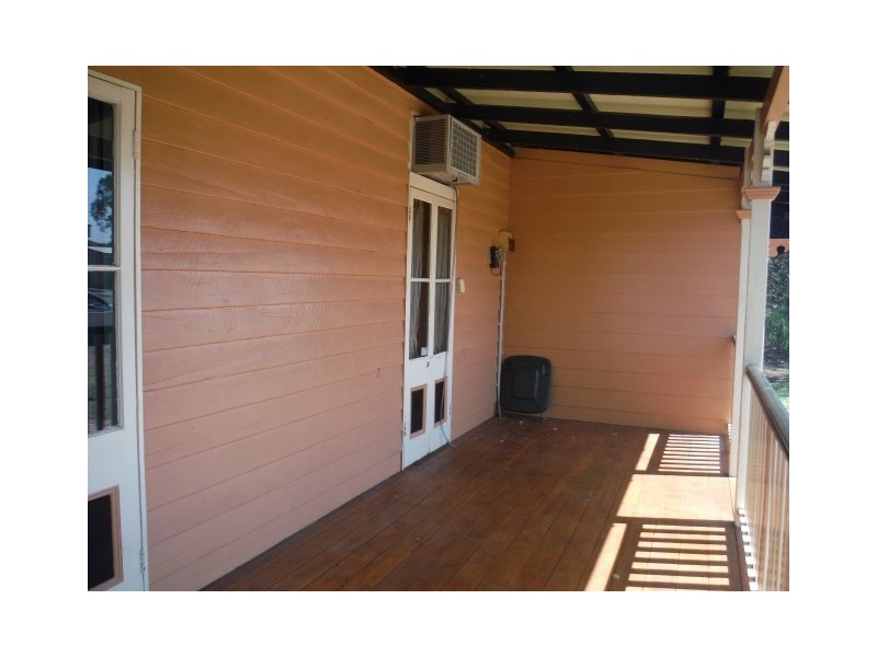 105 Charles Street, Roma QLD 4455