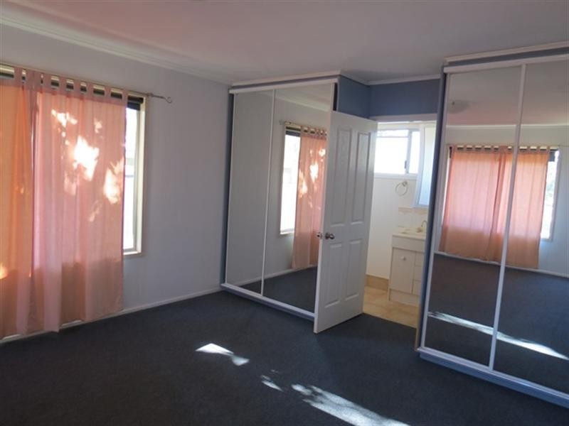 102 Miscamble Street, Roma QLD 4455