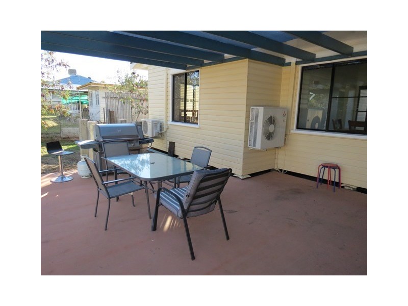 8 Miscamble Street, Roma QLD 4455