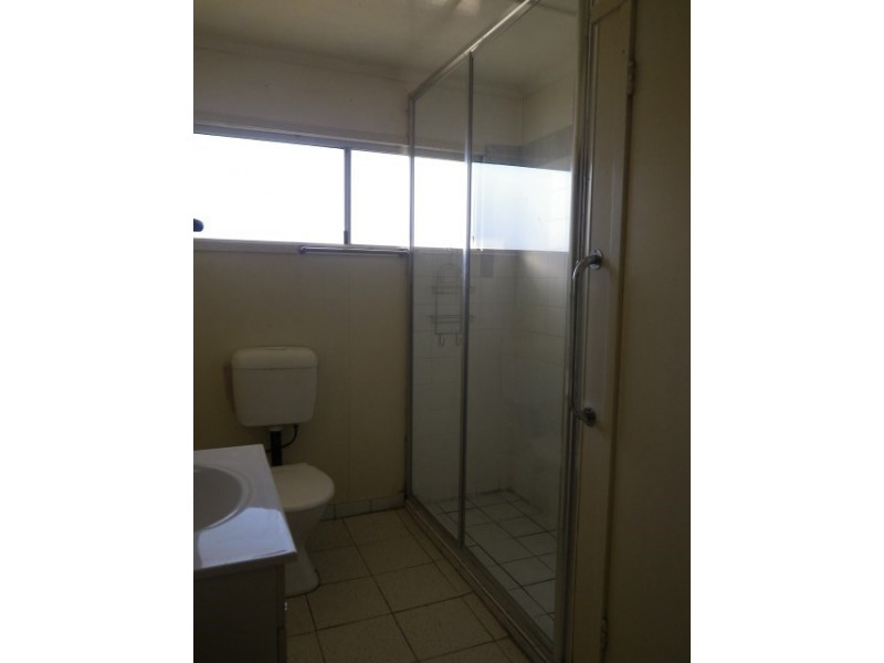 27 South Street, Roma QLD 4455