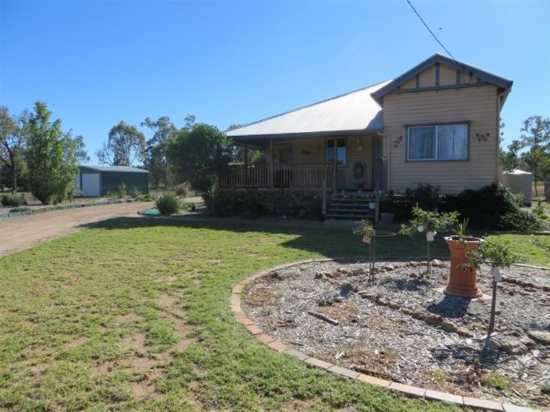 7 Garden Street, Yuleba QLD 4427