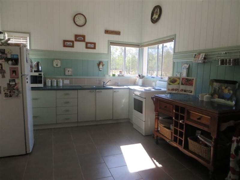 7 Garden Street, Yuleba QLD 4427