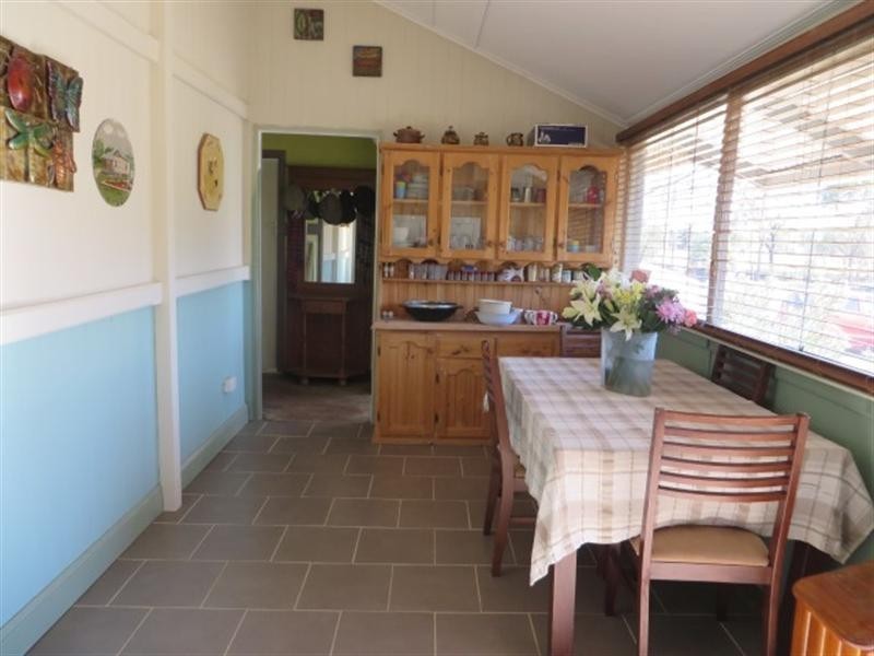 7 Garden Street, Yuleba QLD 4427