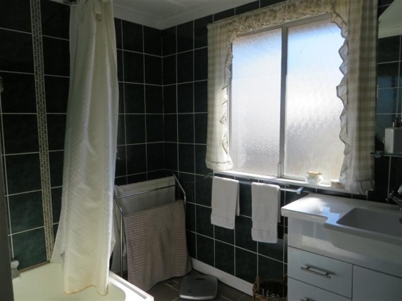 7 Garden Street, Yuleba QLD 4427