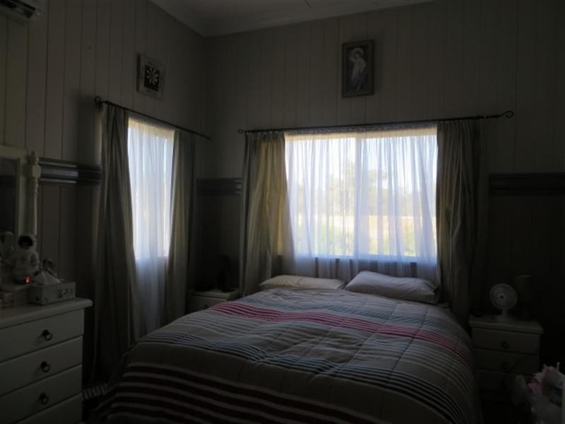 7 Garden Street, Yuleba QLD 4427