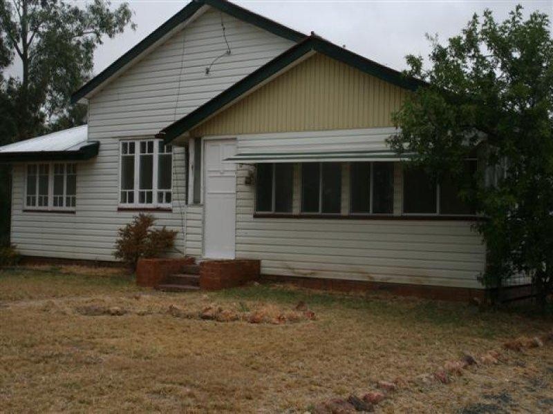 9 Arthur Street, Roma QLD 4455