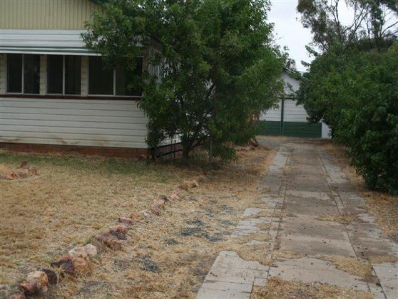 9 Arthur Street, Roma QLD 4455