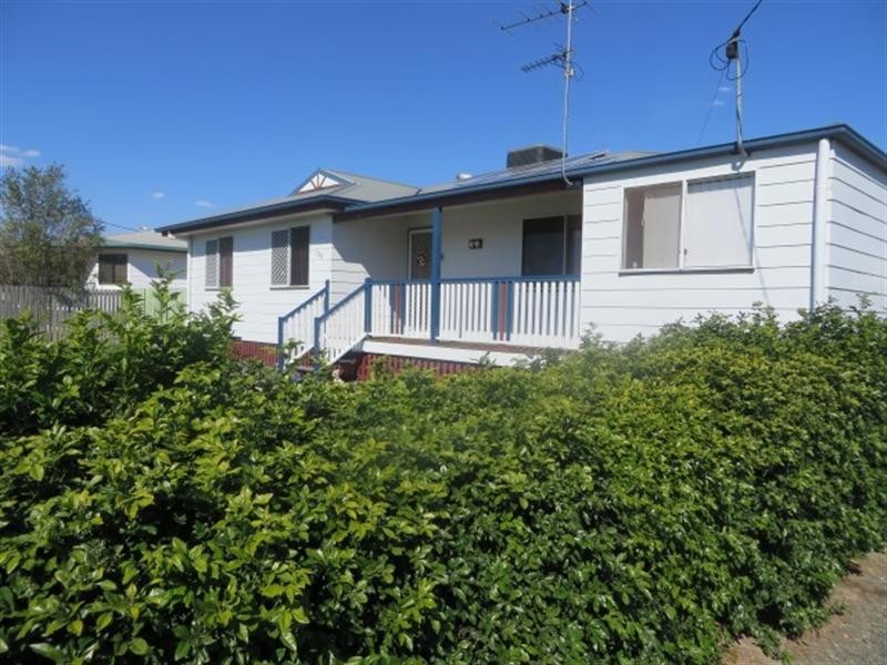 120 Bowen Street, Roma QLD 4455