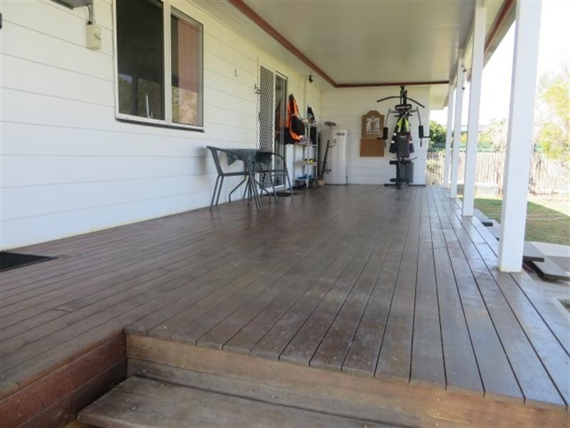 120 Bowen Street, Roma QLD 4455