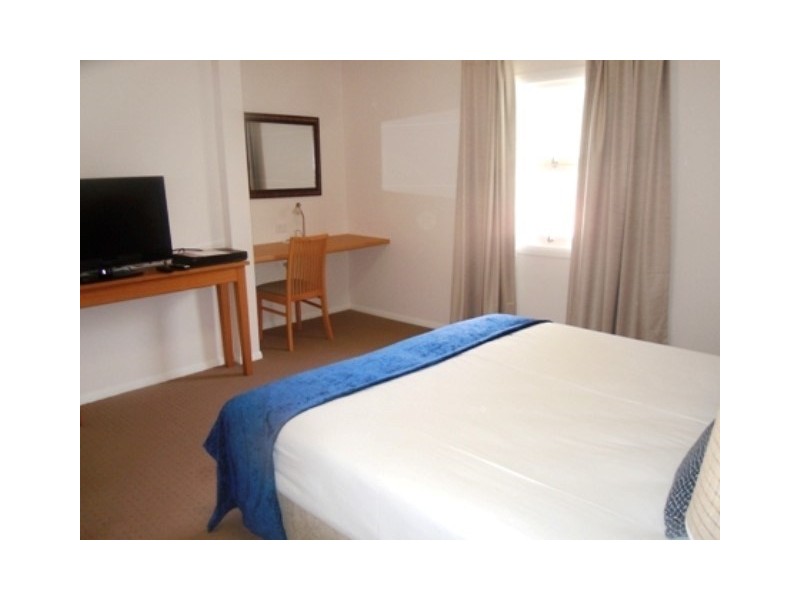 31-33 Lovell Street, Roma QLD 4455