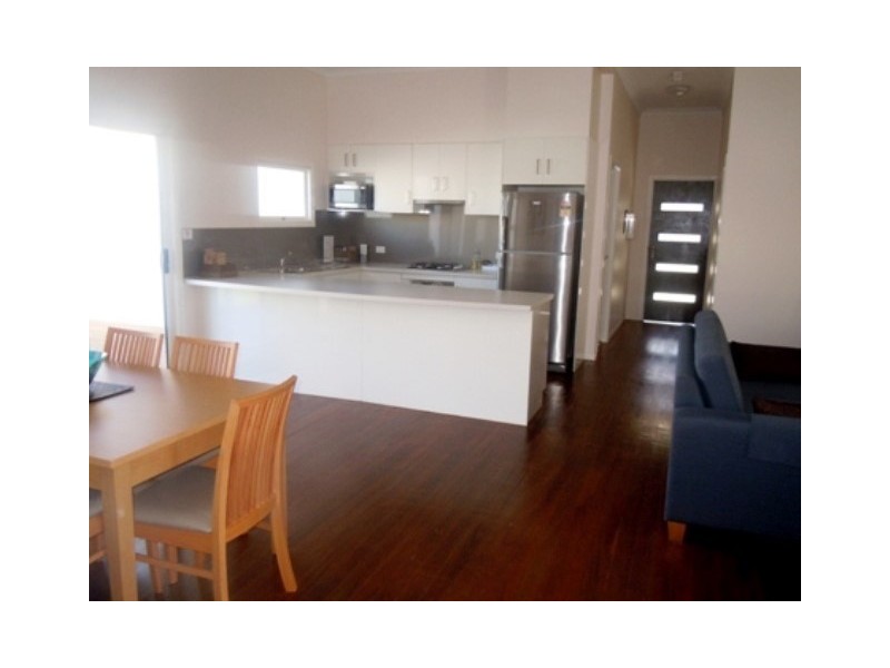 31-33 Lovell Street, Roma QLD 4455