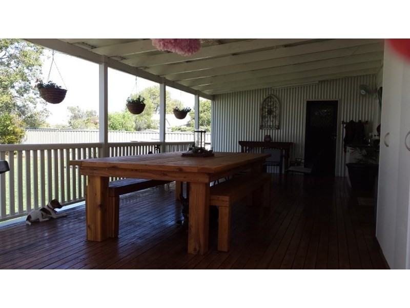 20 McDowall Street, Roma QLD 4455