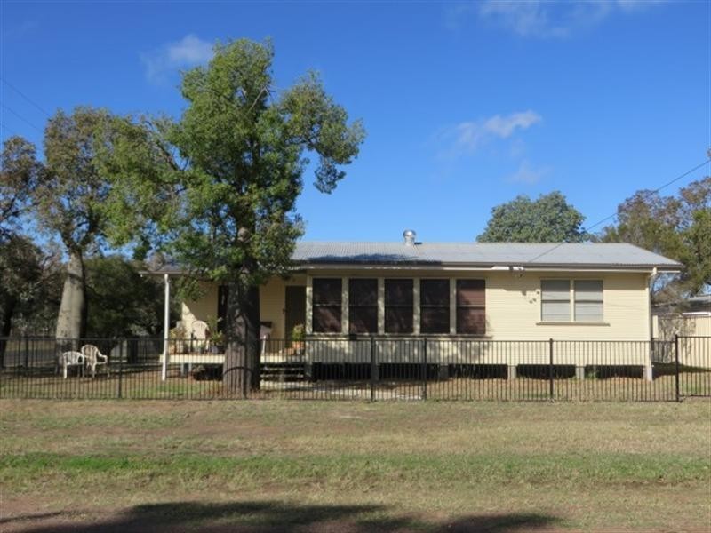 6 Miscamble Street, Roma QLD 4455