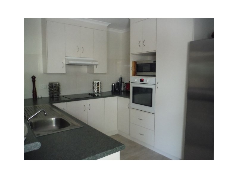 9 Roma Crescent, Roma QLD 4455