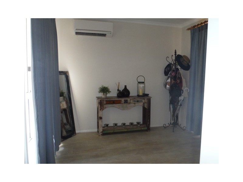 9 Roma Crescent, Roma QLD 4455