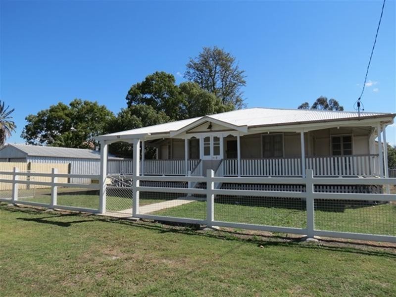 19 Hunter Street, Roma QLD 4455