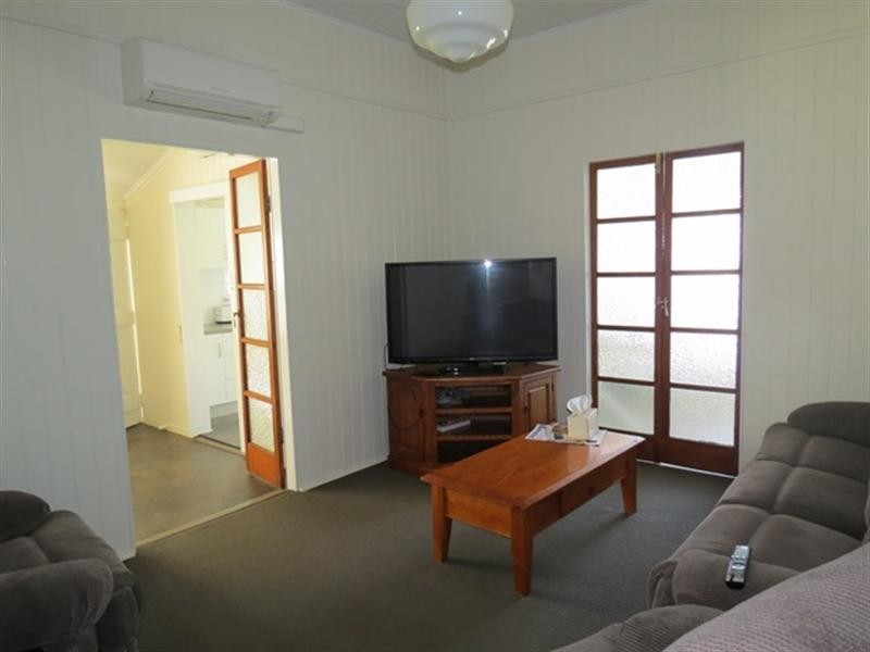 19 Hunter Street, Roma QLD 4455