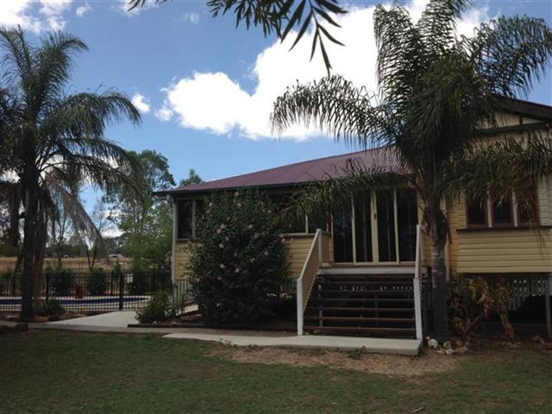 44 Clayton Road, Roma QLD 4455