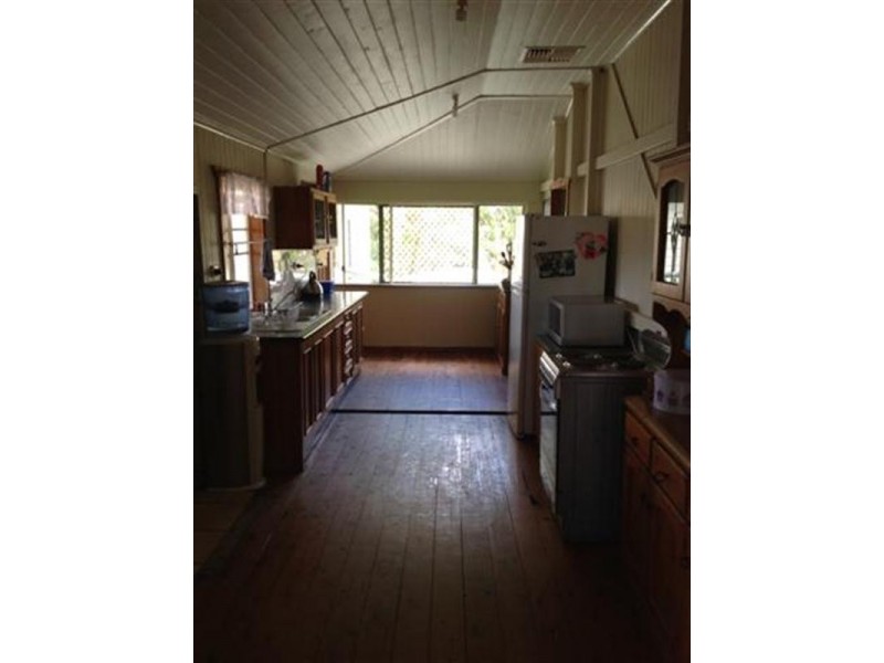 44 Clayton Road, Roma QLD 4455