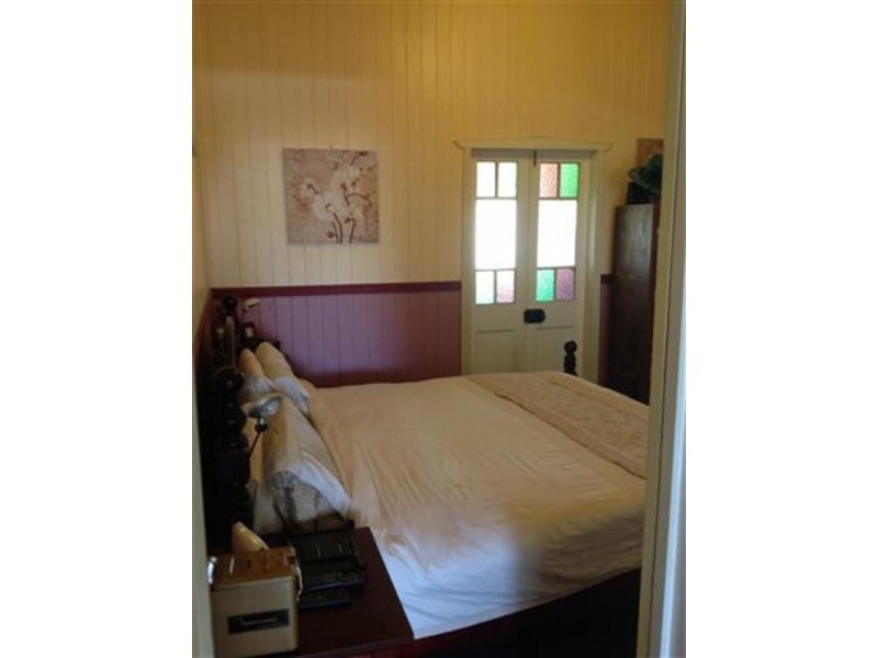 44 Clayton Road, Roma QLD 4455