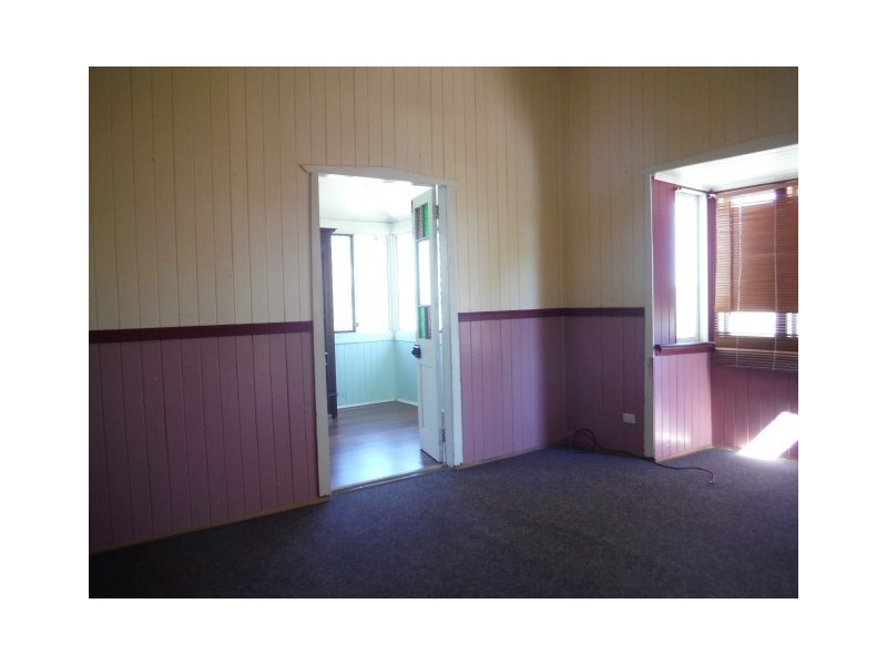 44 Clayton Road, Roma QLD 4455