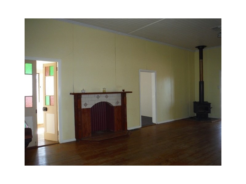 44 Clayton Road, Roma QLD 4455