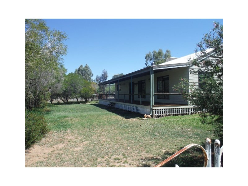 68 Minka Road, Roma QLD 4455