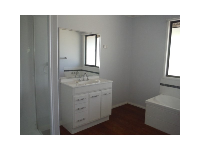 68 Minka Road, Roma QLD 4455