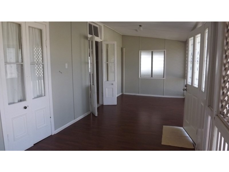 17 May Street, Roma QLD 4455