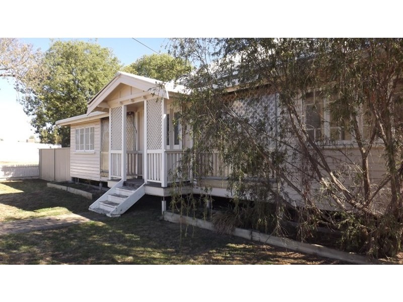 17 May Street, Roma QLD 4455