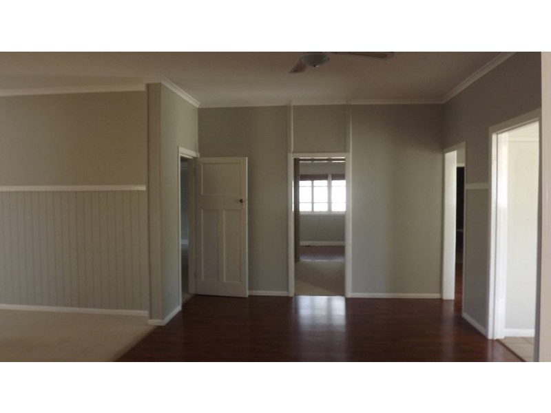 17 May Street, Roma QLD 4455