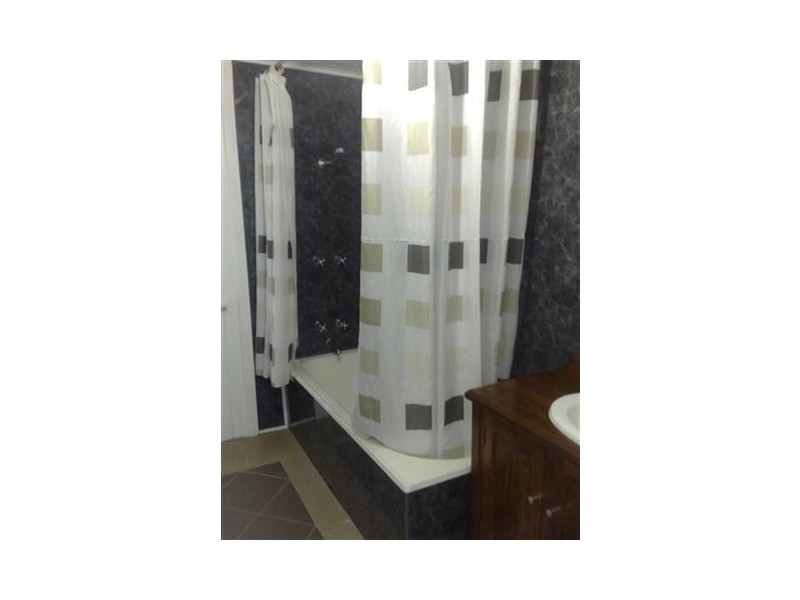 17 May Street, Roma QLD 4455