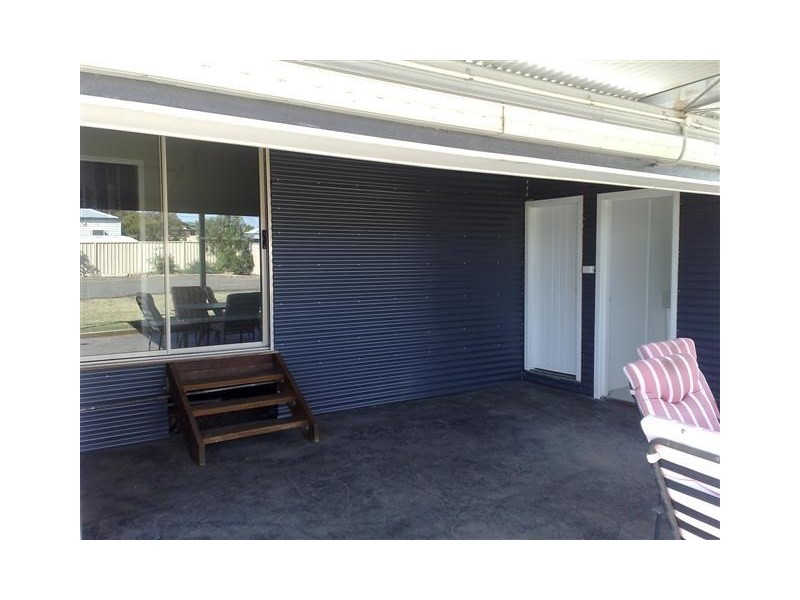 17 May Street, Roma QLD 4455
