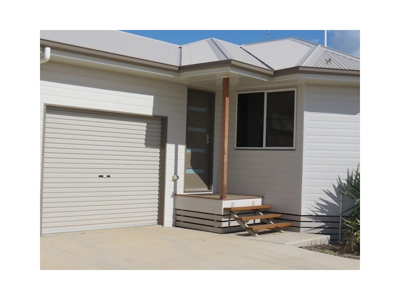 32 South Street, Roma QLD 4455