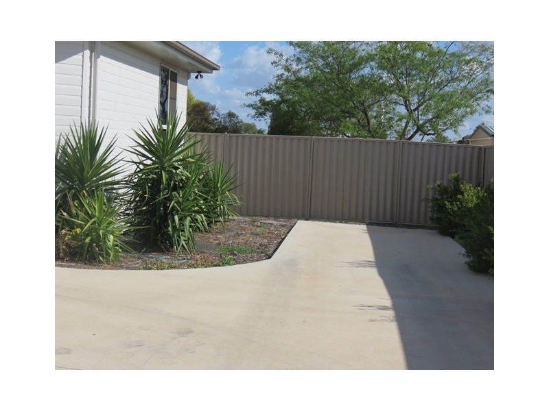 32 South Street, Roma QLD 4455