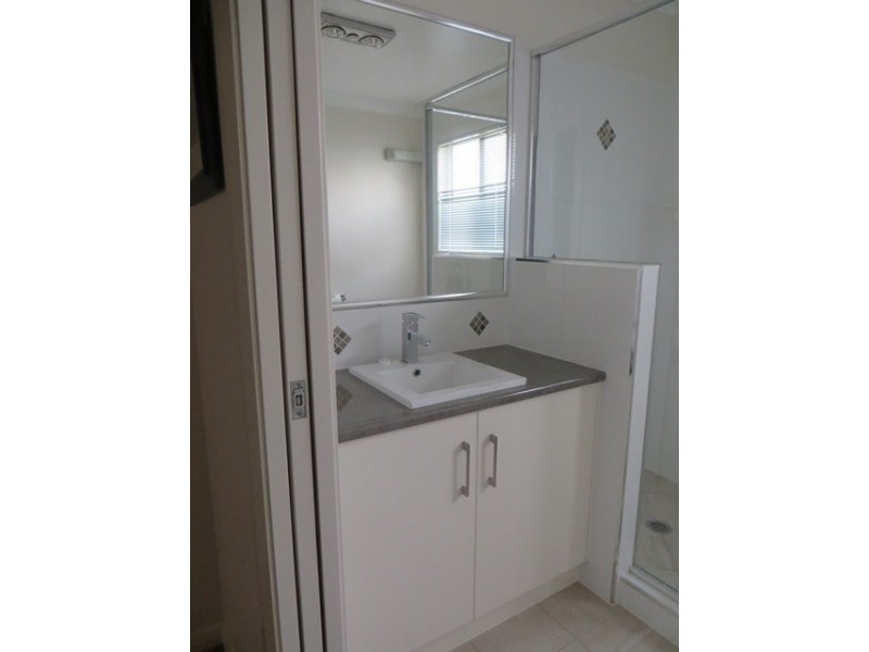 32 South Street, Roma QLD 4455