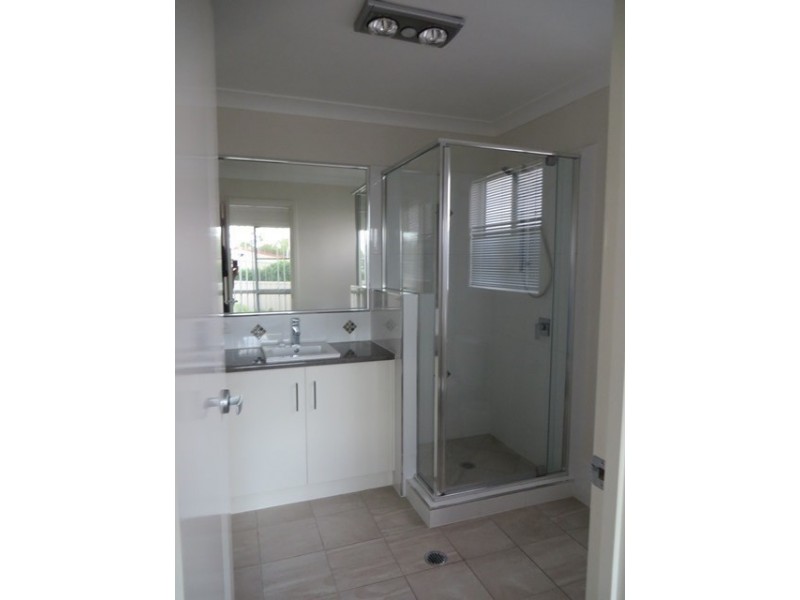 32 South Street, Roma QLD 4455