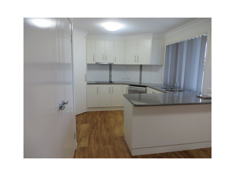 32 South Street, Roma QLD 4455
