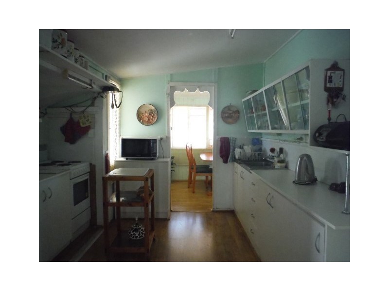 24 Russell Street, Wallumbilla QLD 4428