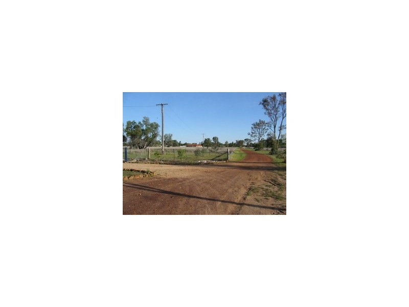 71 McPhie Street, Roma QLD 4455