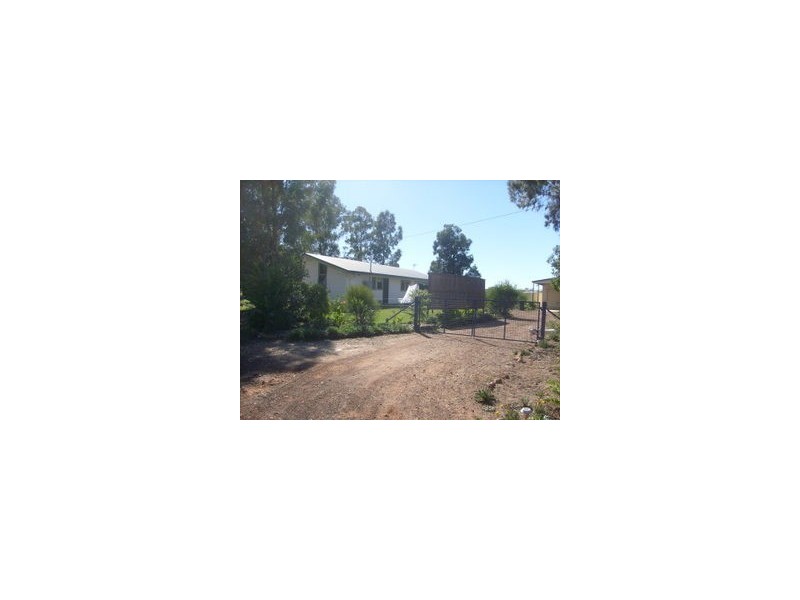 71 McPhie Street, Roma QLD 4455