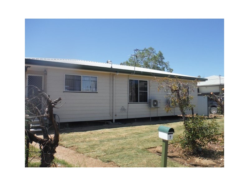 7 Robusta Drive, Roma QLD 4455