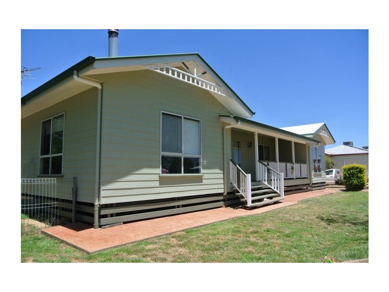 12 Bakerfinch Crescent, Roma QLD 4455