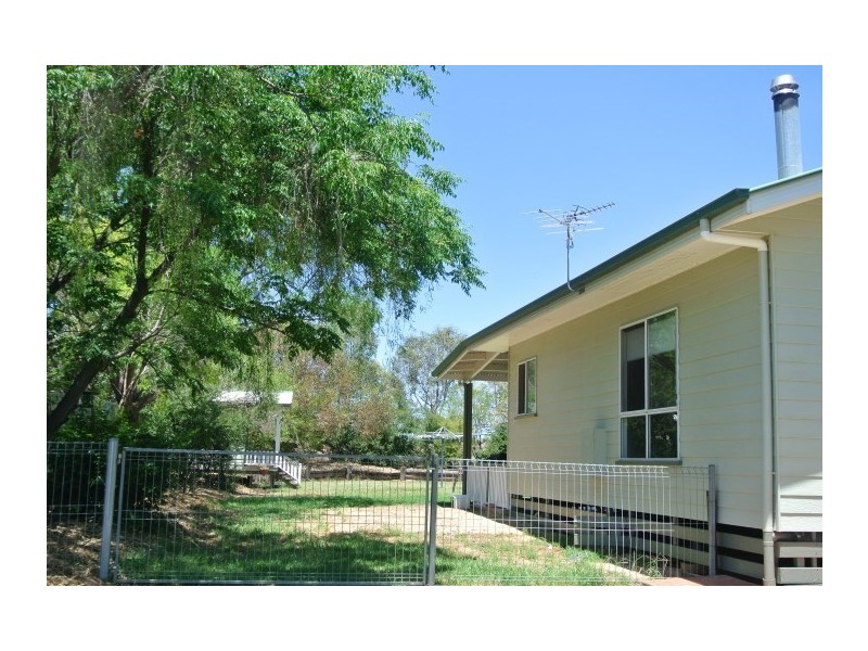 12 Bakerfinch Crescent, Roma QLD 4455